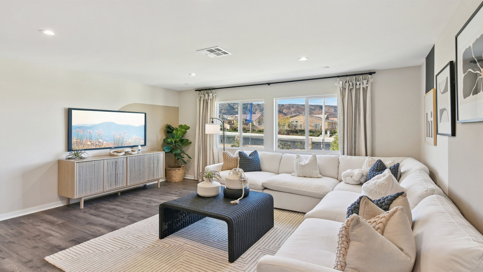 Oversized loft with laminate flooring