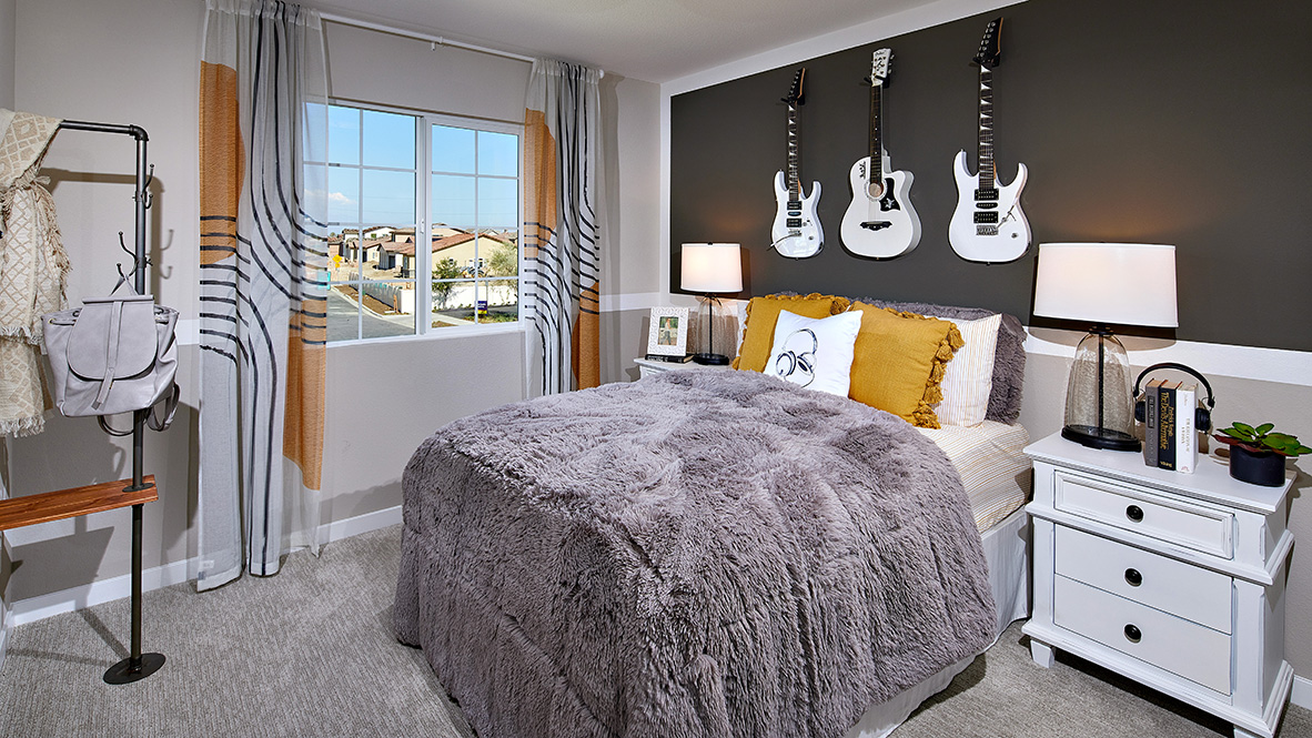 Secondary bedroom with full bed