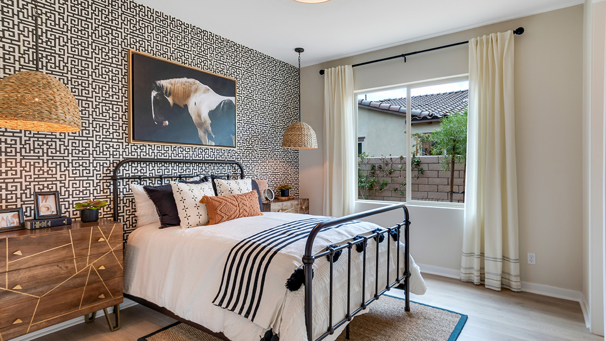 Secondary bedroom with full bed