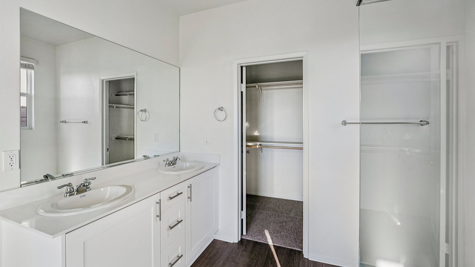 Bathroom with dual sinks