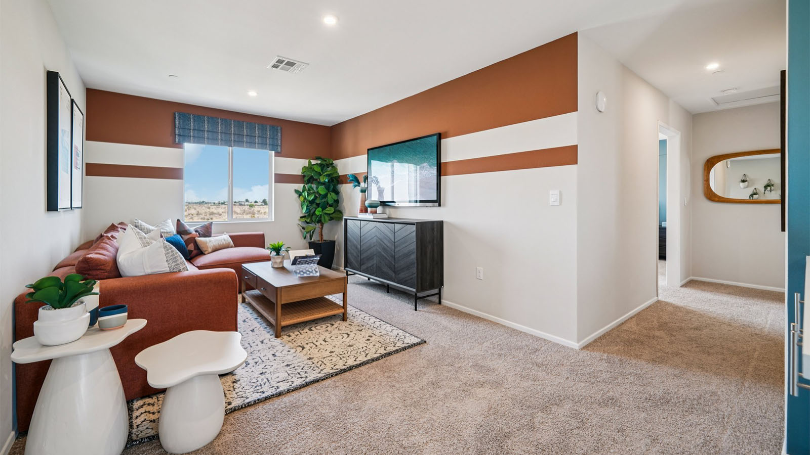 Specious upstairs loft area