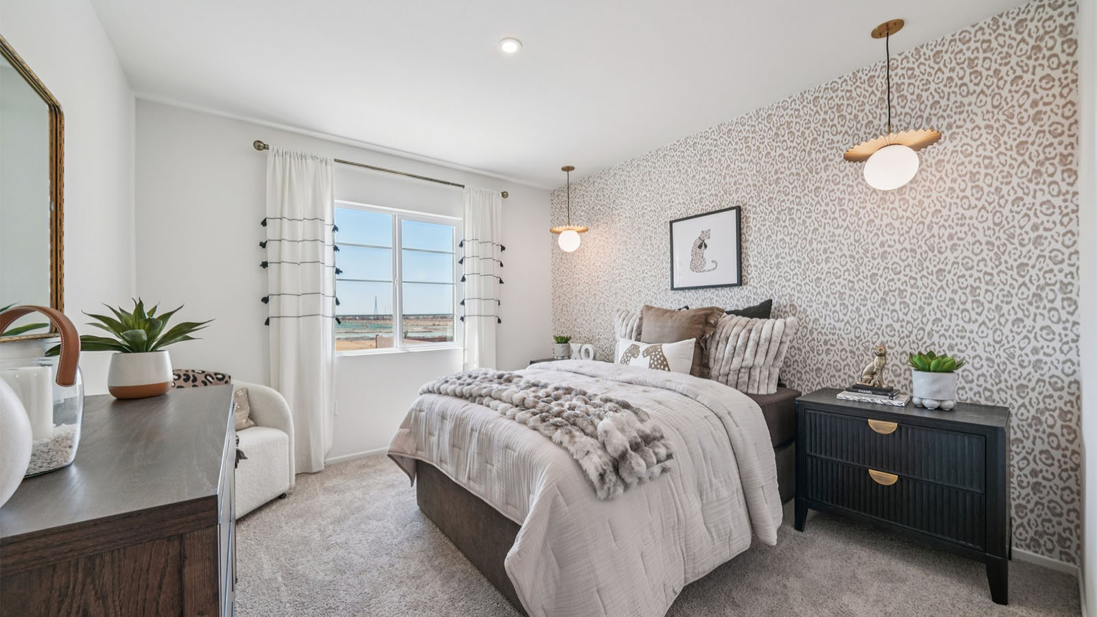 Bedroom with full bed