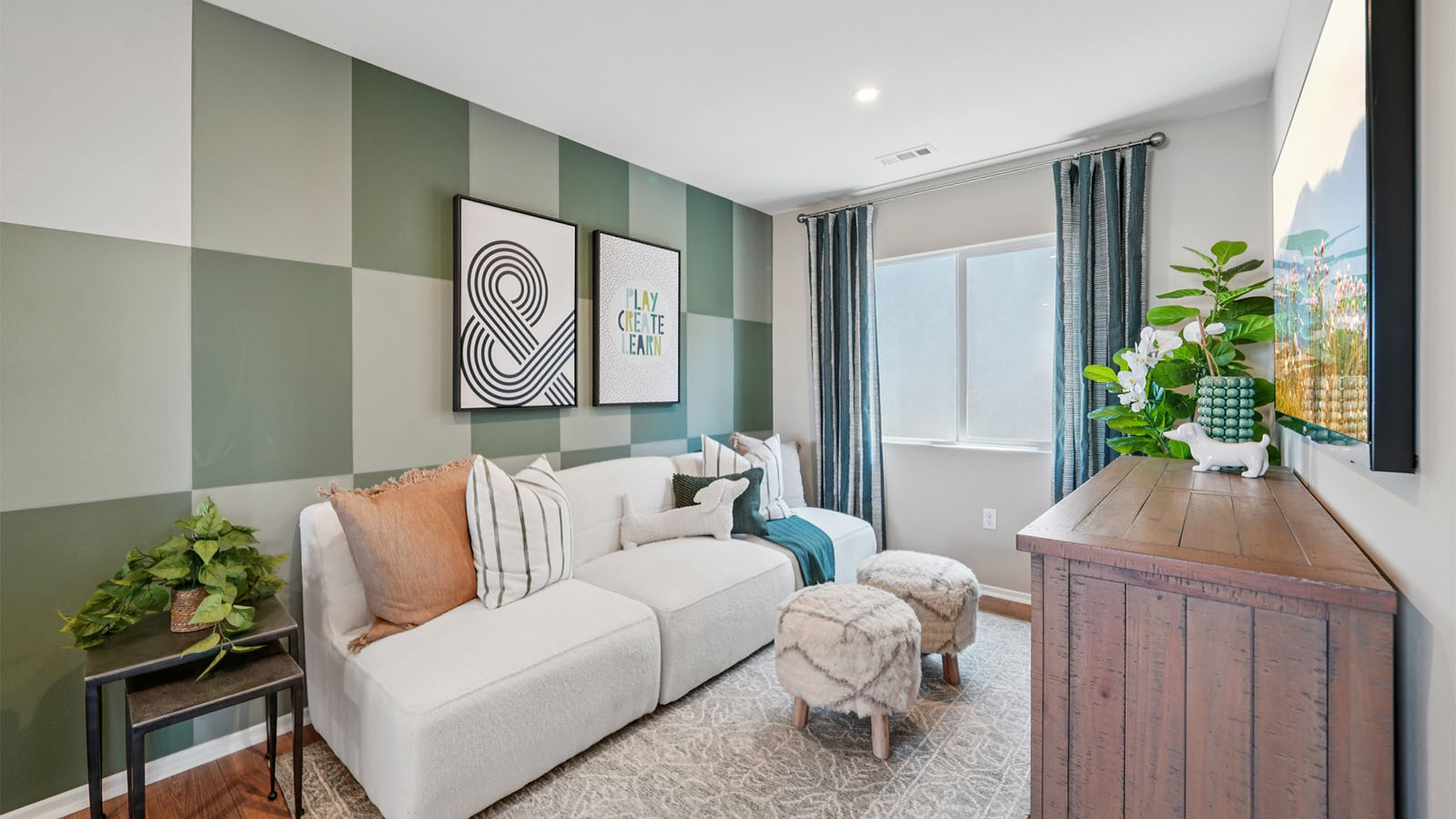 Specious open-concept loft loft