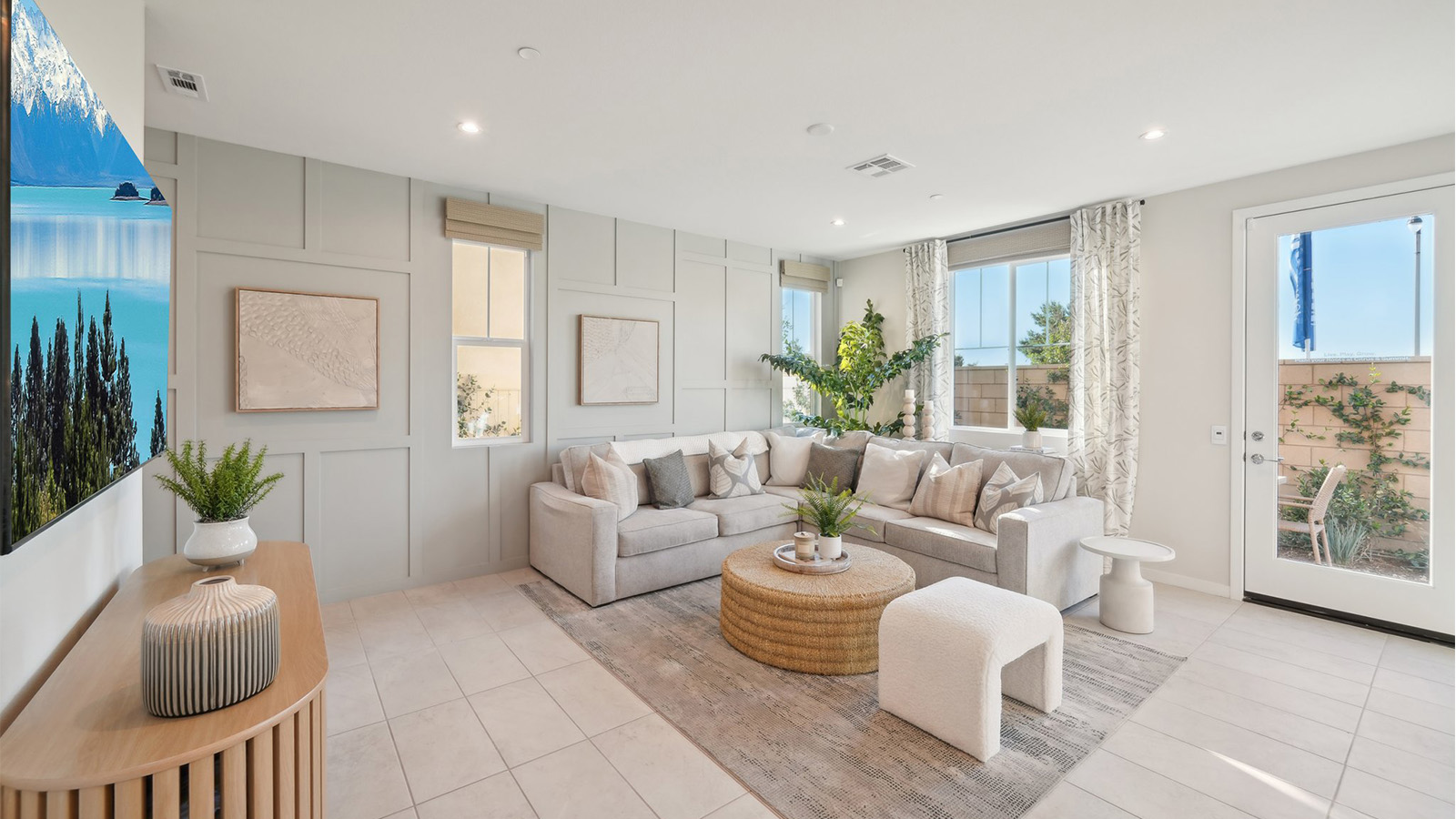 Spacious open-concept great room