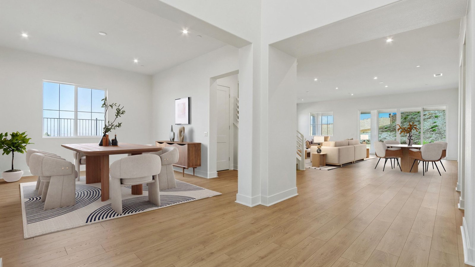 Oversized great room and dining room