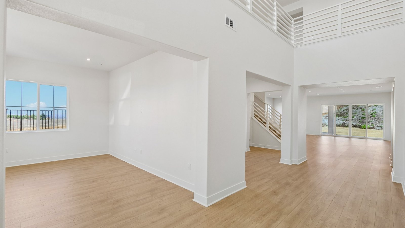 Oversized great room and dining room