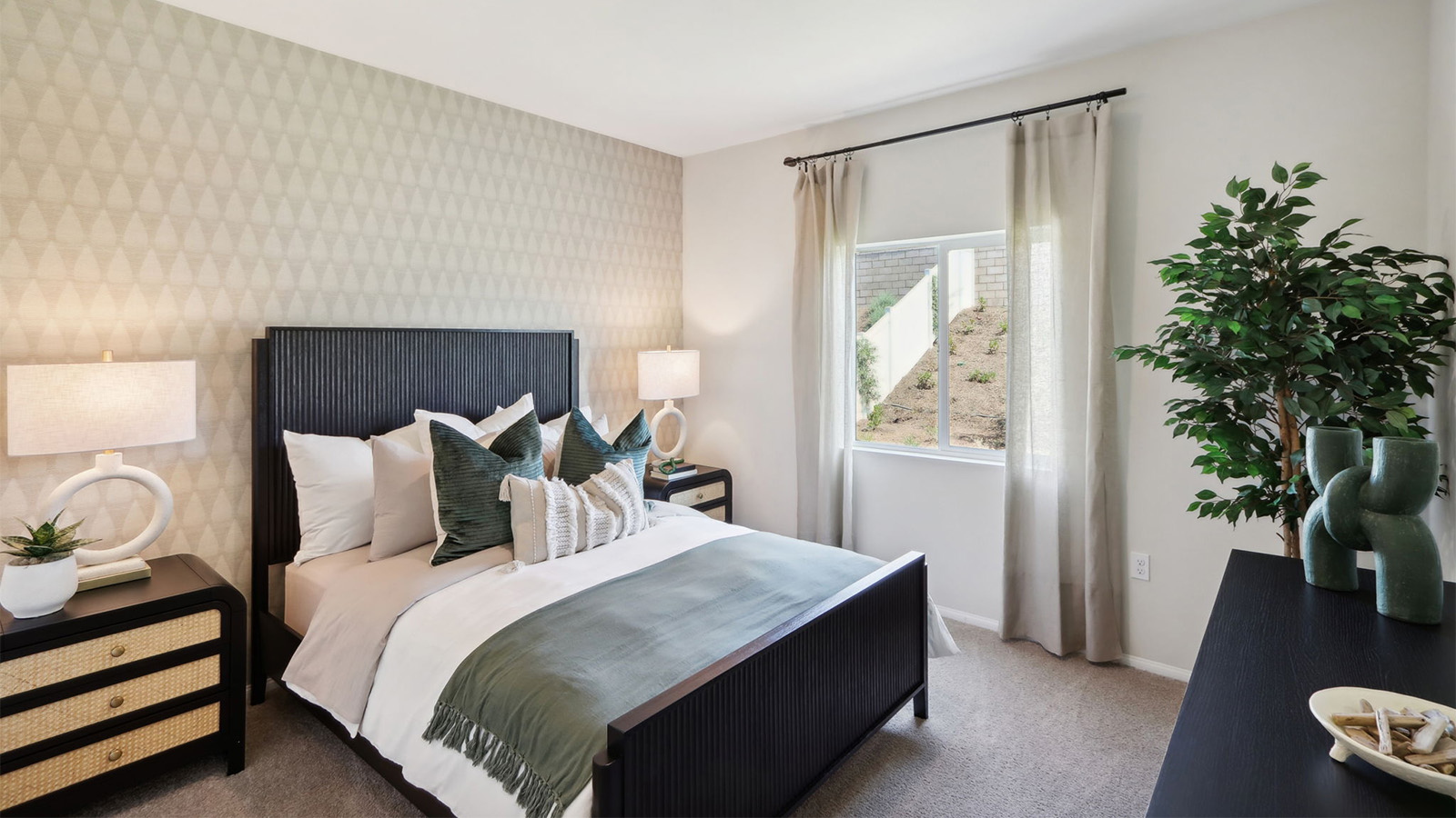 Secondary bedroom