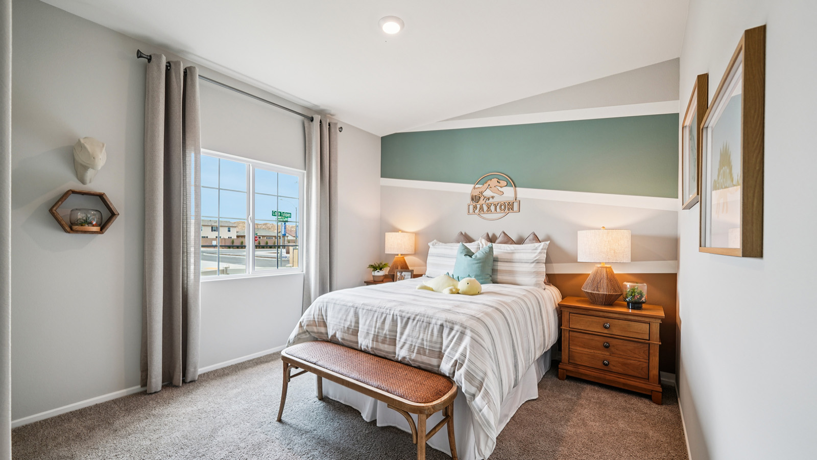 Secondary bedroom