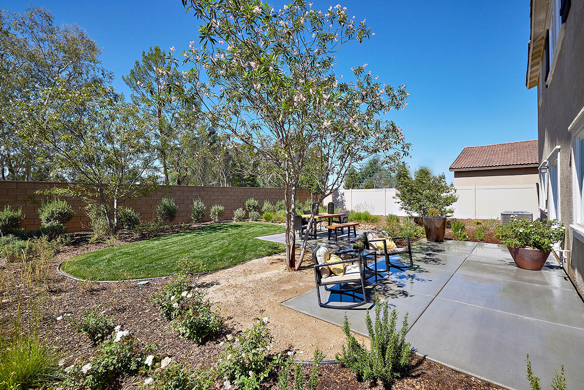 New Homes in Pleasant Valley Ranch Winchester, CA D.R. Horton