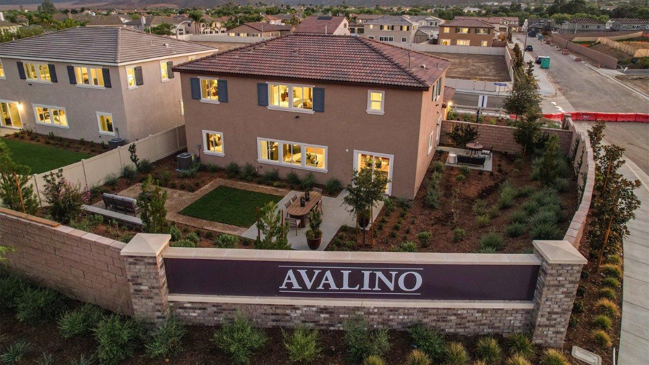 Residence 2929 backyard