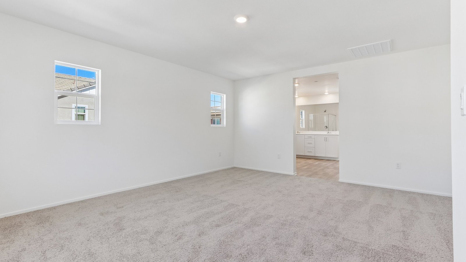 bedroom with carpet