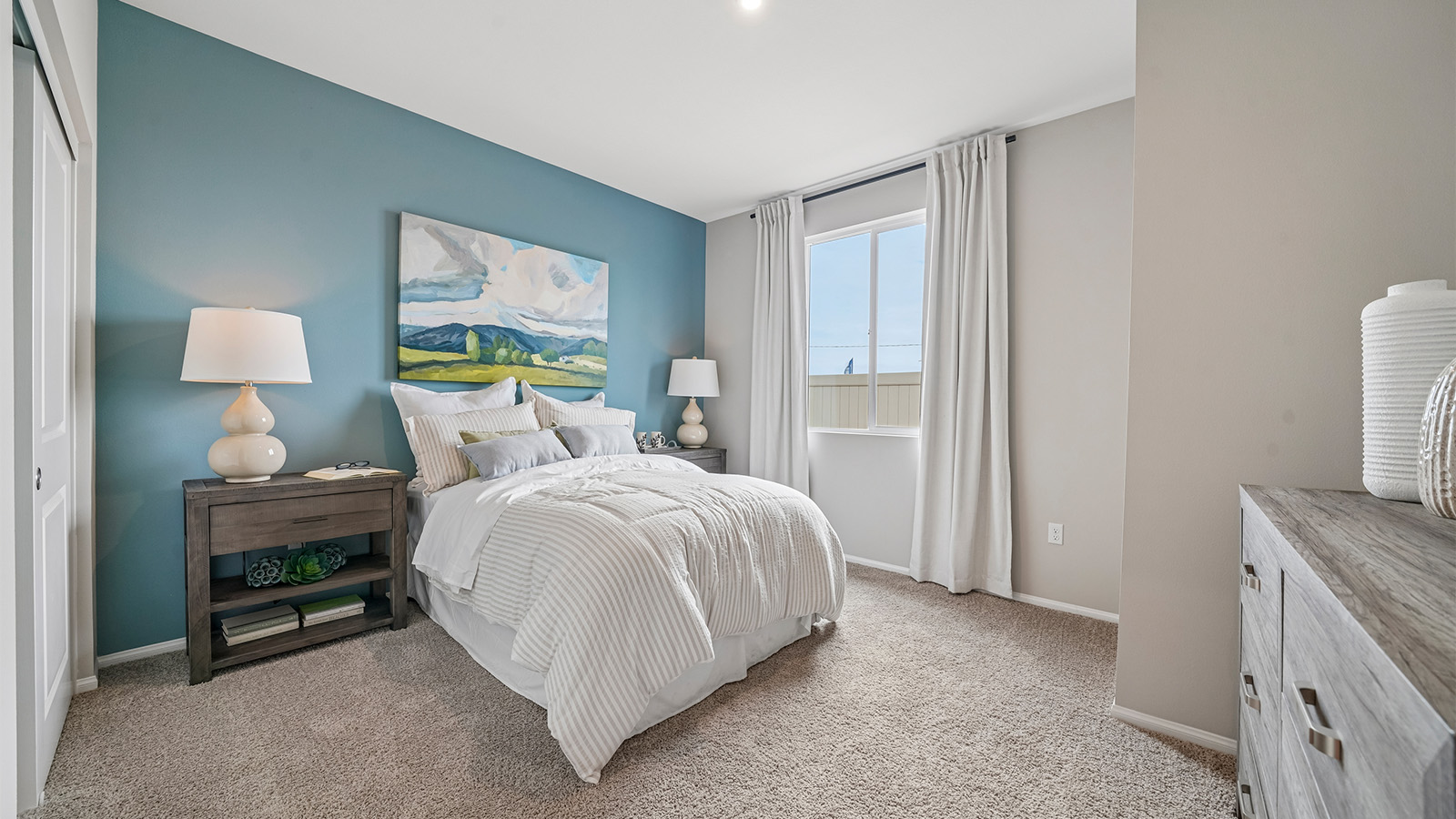 Secondary bedroom