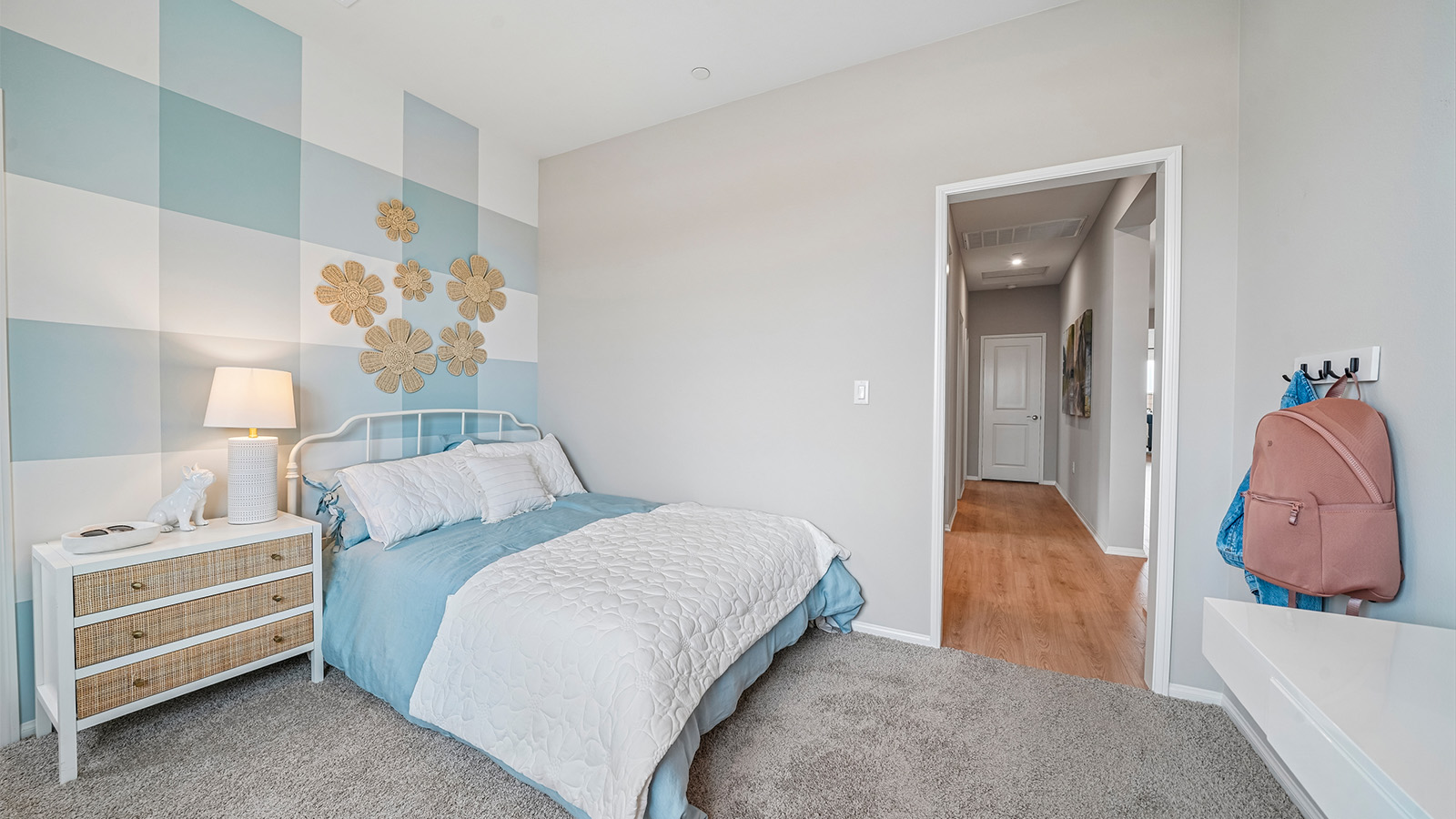 Secondary bedroom