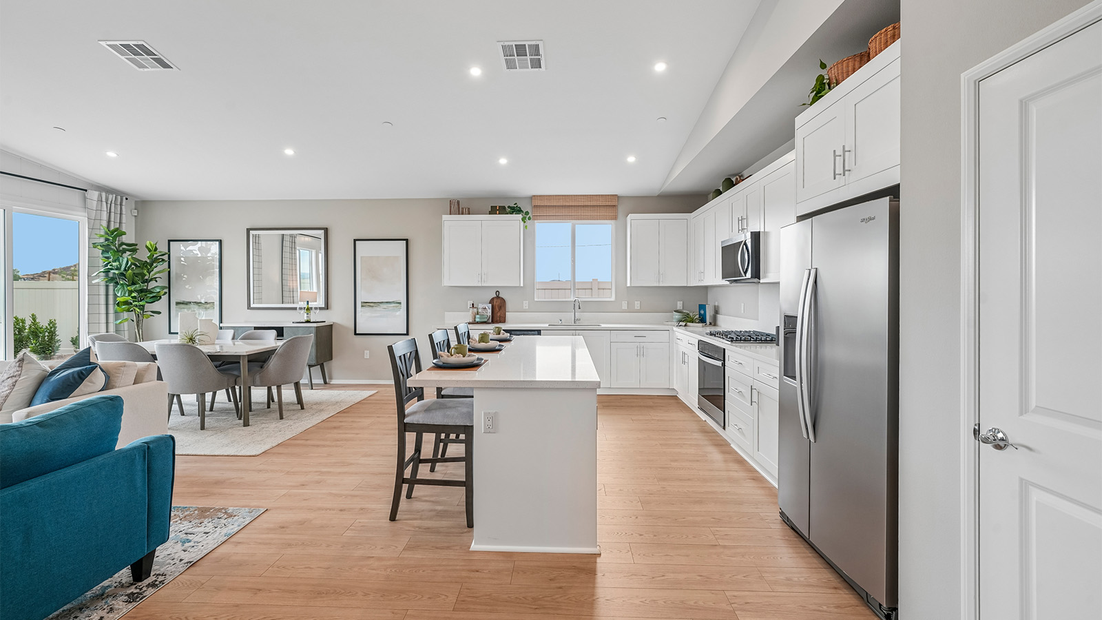 Kitchen with island