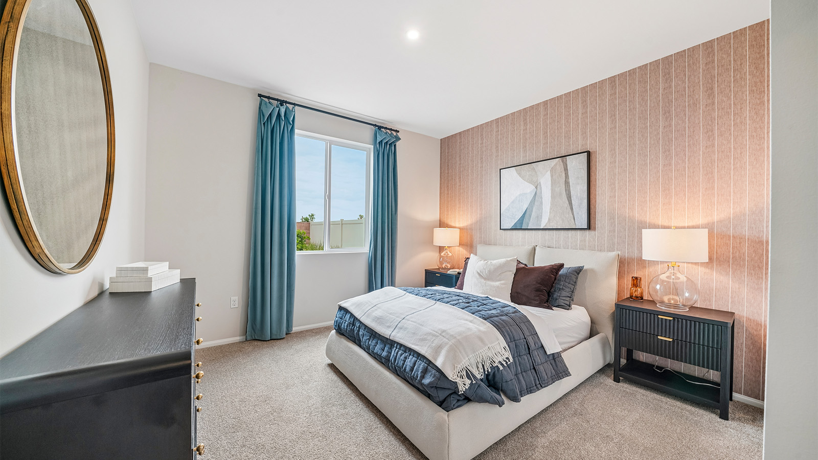 Secondary bedroom