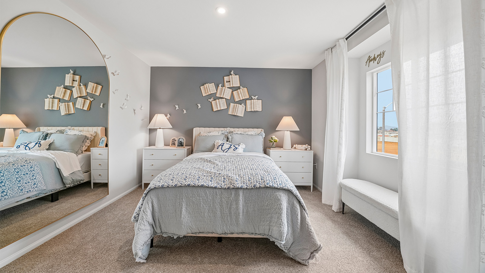 Secondary bedroom