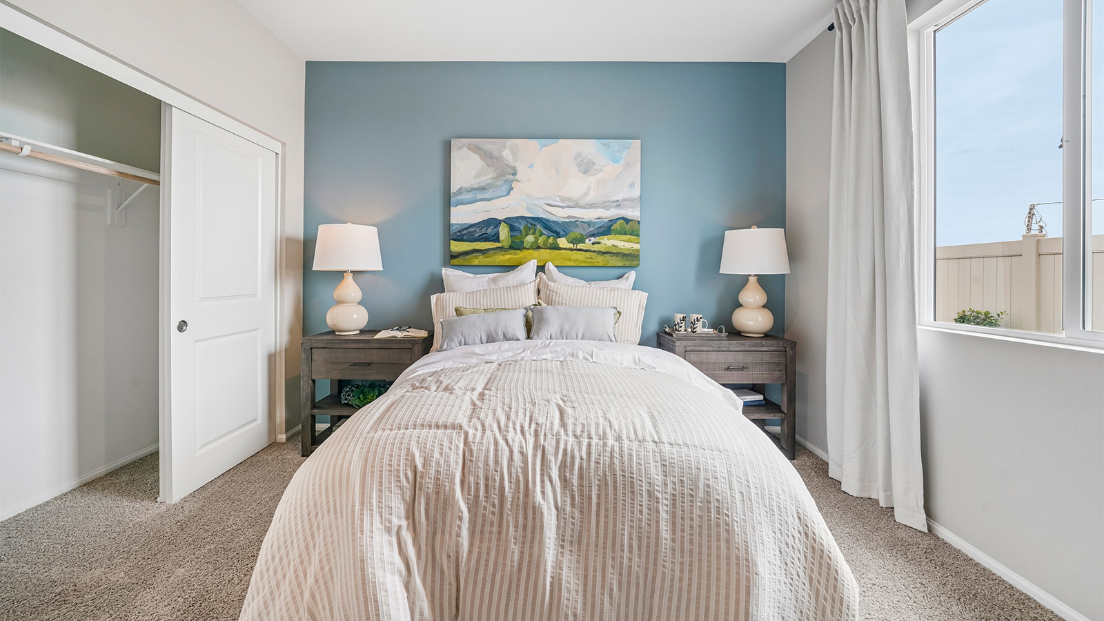 Secondary bedroom