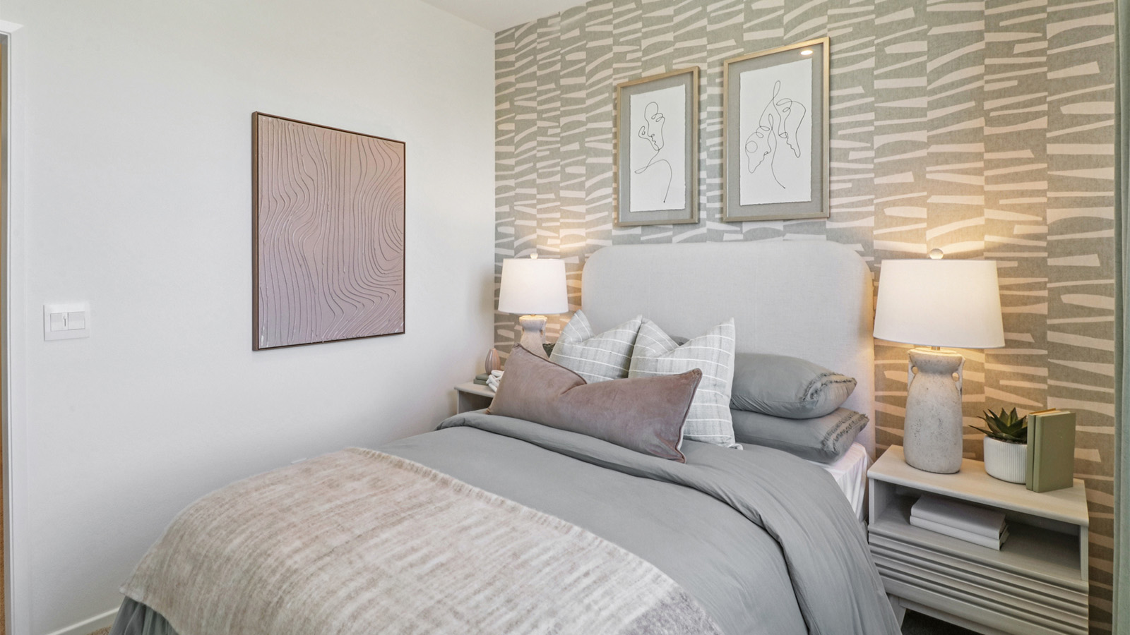 Secondary bedroom