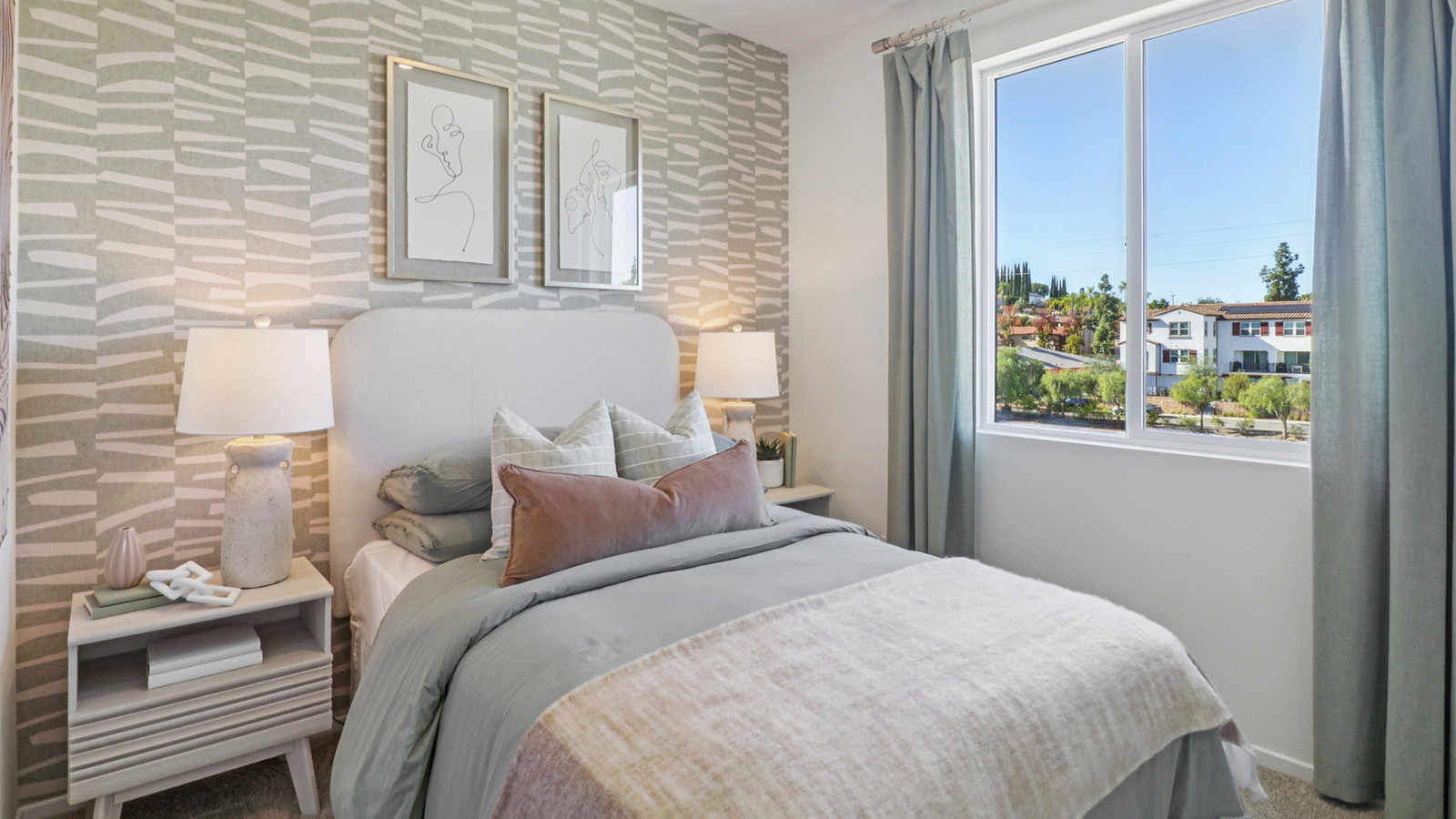 Secondary bedroom