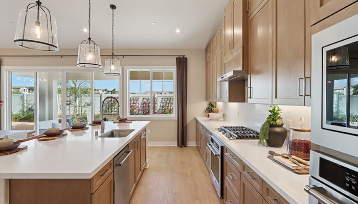Kitchen with large island