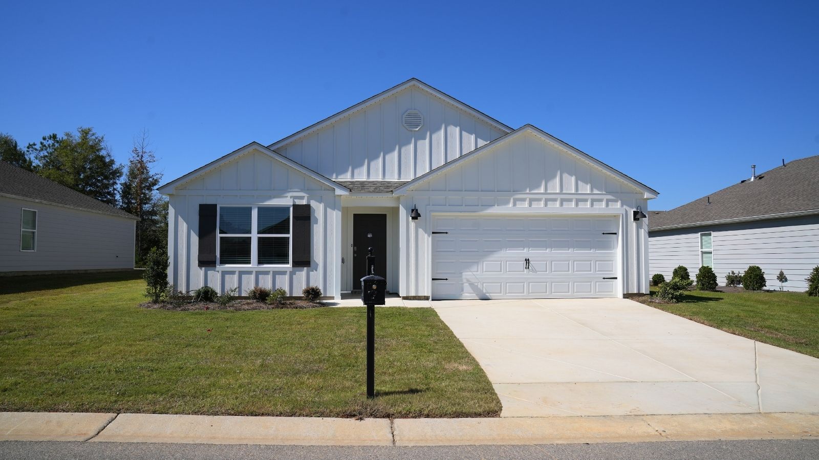 6675 Newbridge Cove exterior