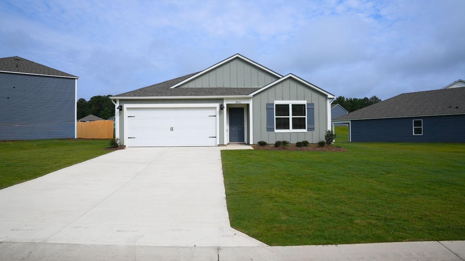 305 Pine Ridge Drive exterior