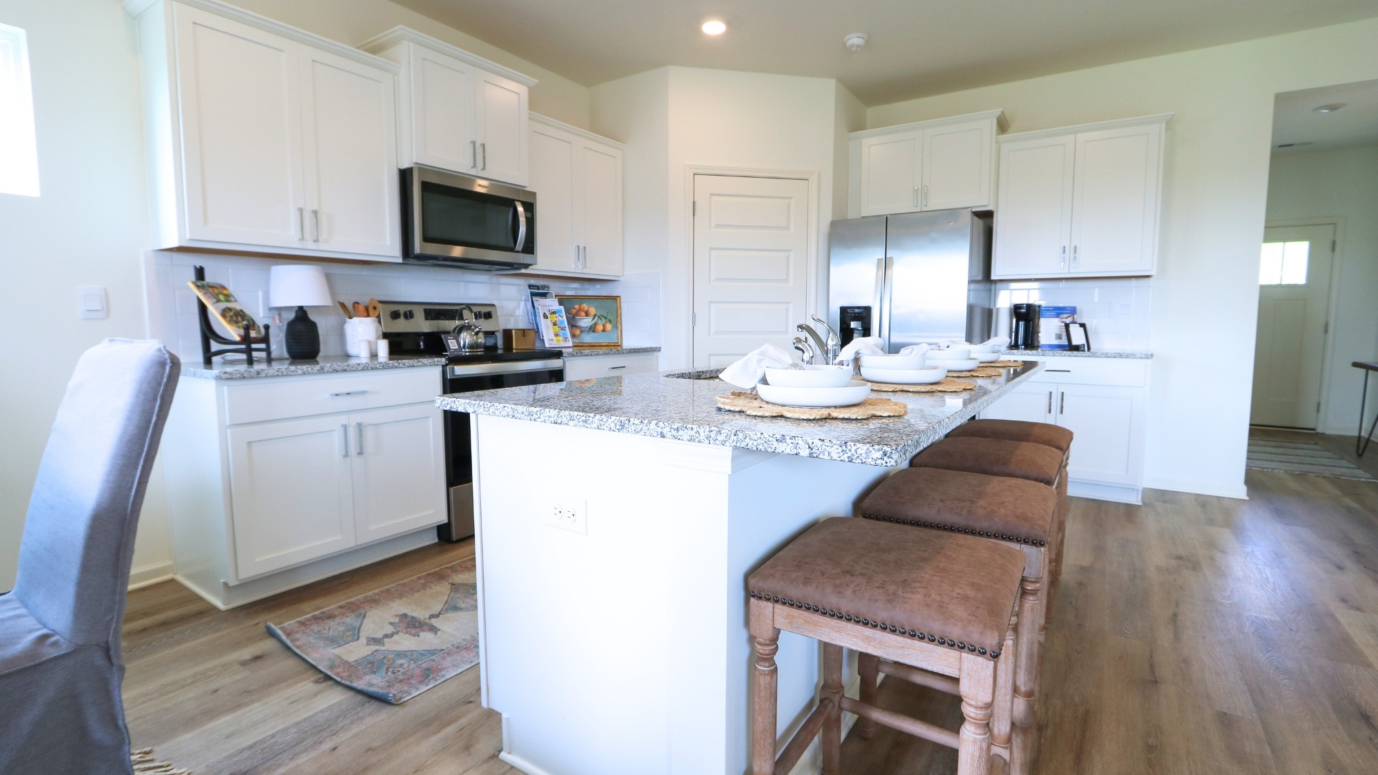 Additionally, there is a walk-in pantry for ample storage.