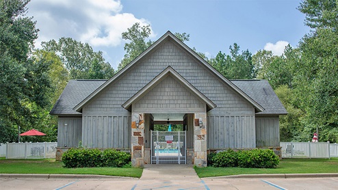 Welcome to Timberline by D.R. Horton, a golf course community in Calera, Alabama. Just off Hwy 31 and I-65, this new home community is just minutes from Alabaster’s local amenities and Downtown Birmingham. Calera offers a vibrant, historic downtown area with diverse dining, shopping, and entertainment options. Calera is home to the Heart of Dixie Railroad Museum, where families can enjoy scenic train rides and explore Alabama’s rich rail history. Go Calera High School Eagles! Timberline features some of our elegant, traditional home plans spanning from 1,618 up to 3,209 square feet, with granite countertops, elegant and durable flooring, stainless steel appliances, and our smart home technology package. Each home in Timberline is uniquely designed with modern living in mind, featuring granite countertops, elegant and durable flooring, and stainless-steel appliances. The easy-to-use Smart Home Technology Package included in every home provides the ultimate convenience, allowing you to control key features with the touch of a button. Featured conveniences include lighting automation, IQ panel, video doorbell, keyless front door entry, and temperature control from the ease of your phone.
