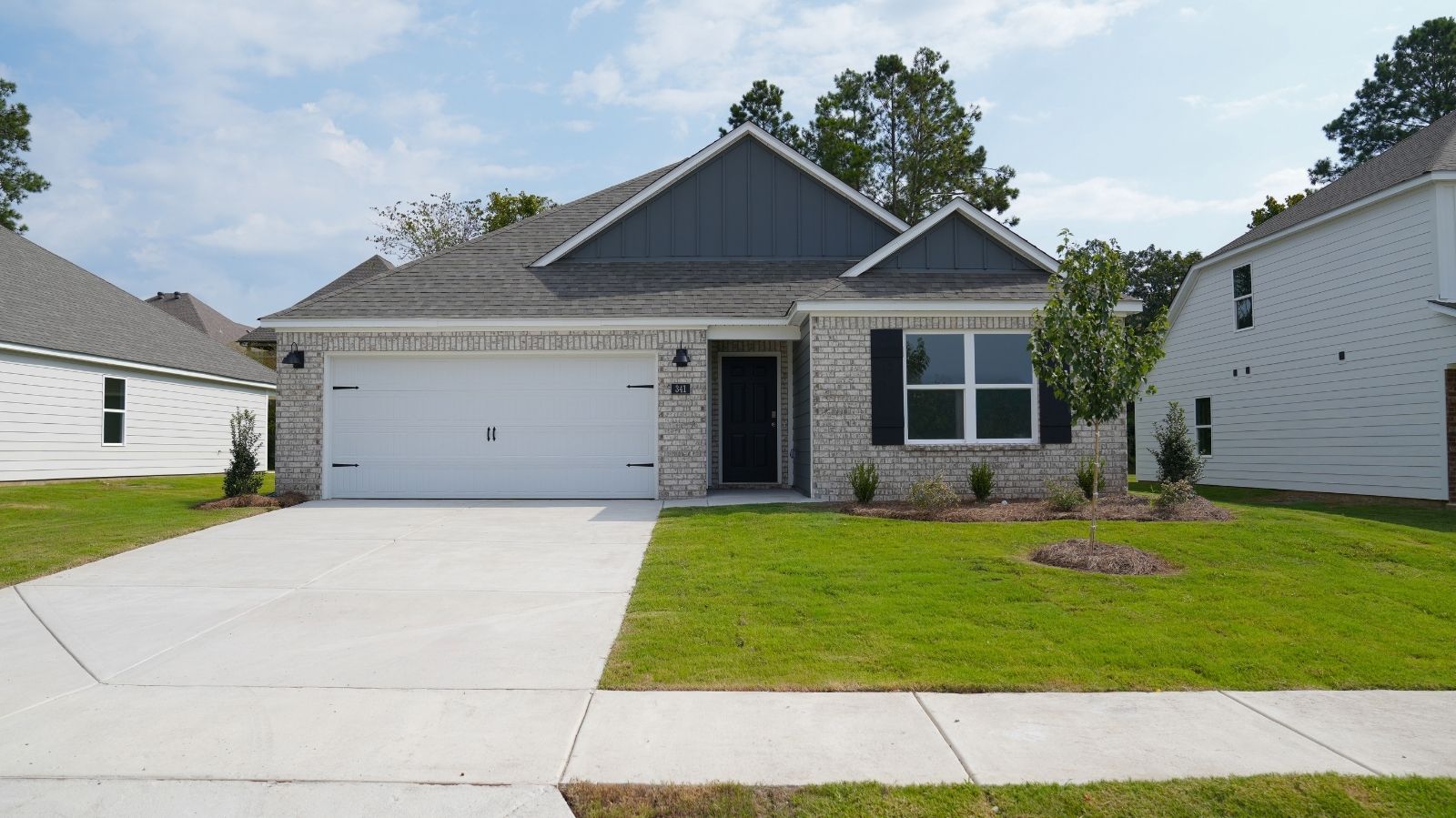 341 Oakmont Circle exterior