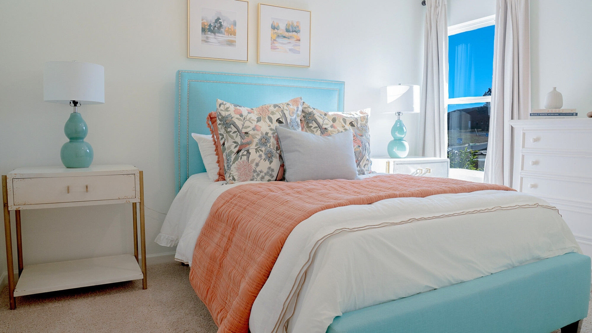 Spacious primary bedroom.