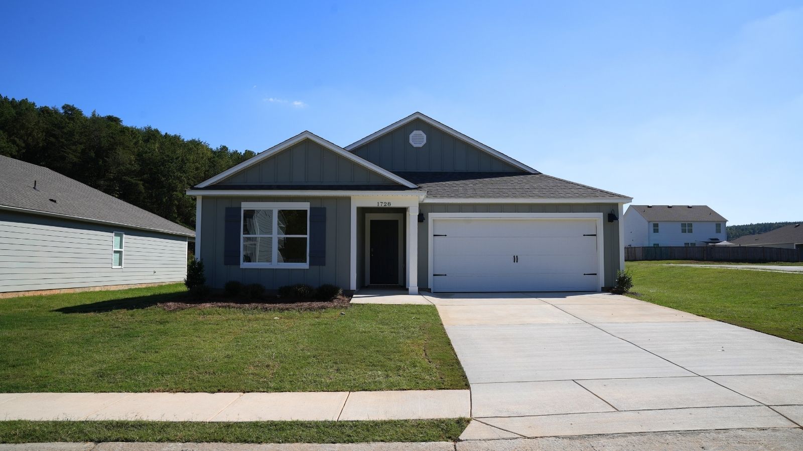 1728 Dixon Circle exterior
