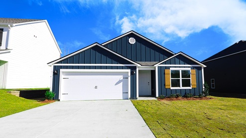Sterling Place is located in Margaret, AL, with the convenience of local shopping and dining, with Birmingham attractions just minutes away. Nearby, you can explore the Talladega Superspeedway and the Barber Motorsports Museum, which offers tours and field trips. Sterling Place is ideally located between I-59 and I-20, making it just under a thirty-minute commute to downtown Birmingham.