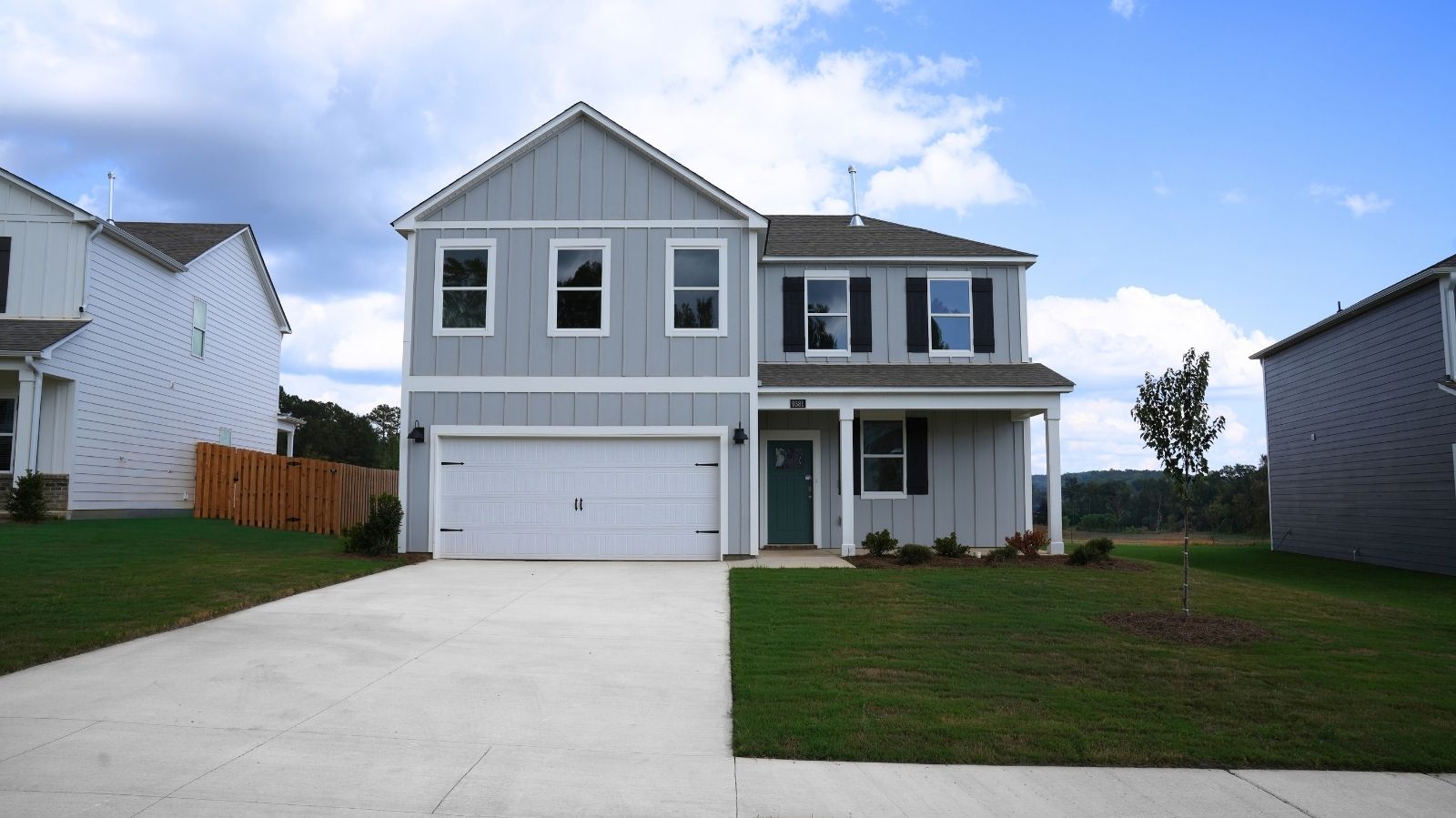 9381 Remington Parkway exterior