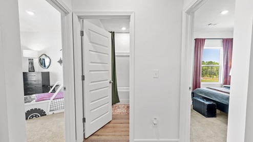 If you're looking for a new home in Tuscaloosa, Alabama, you should visit Parkway Gardens by D.R. Horton! This community is conveniently located just minutes away from both the University of Alabama and Shelton State Community College in Moundville, AL, making it an ideal choice for those looking to live close to these college towns. Moundville, near where Parkway Gardens is situated, boasts a rich archaeological history and offers opportunities for outdoor adventures such as hiking.