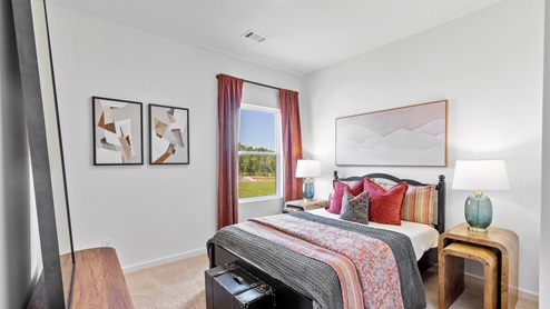 If you're looking for a new home in Tuscaloosa, Alabama, you should visit Parkway Gardens by D.R. Horton! This community is conveniently located just minutes away from both the University of Alabama and Shelton State Community College in Moundville, AL, making it an ideal choice for those looking to live close to these college towns. Moundville, near where Parkway Gardens is situated, boasts a rich archaeological history and offers opportunities for outdoor adventures such as hiking.