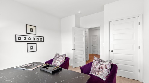 If you're looking for a new home in Tuscaloosa, Alabama, you should visit Parkway Gardens by D.R. Horton! This community is conveniently located just minutes away from both the University of Alabama and Shelton State Community College in Moundville, AL, making it an ideal choice for those looking to live close to these college towns. Moundville, near where Parkway Gardens is situated, boasts a rich archaeological history and offers opportunities for outdoor adventures such as hiking.