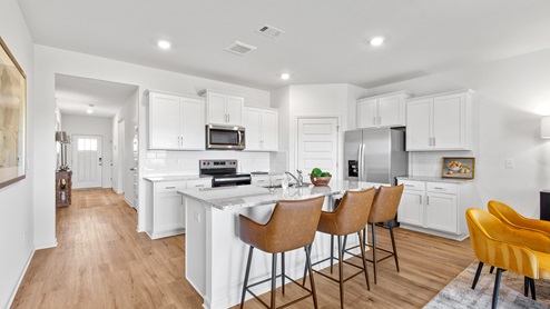 If you're looking for a new home in Tuscaloosa, Alabama, you should visit Parkway Gardens by D.R. Horton! This community is conveniently located just minutes away from both the University of Alabama and Shelton State Community College in Moundville, AL, making it an ideal choice for those looking to live close to these college towns. Moundville, near where Parkway Gardens is situated, boasts a rich archaeological history and offers opportunities for outdoor adventures such as hiking.