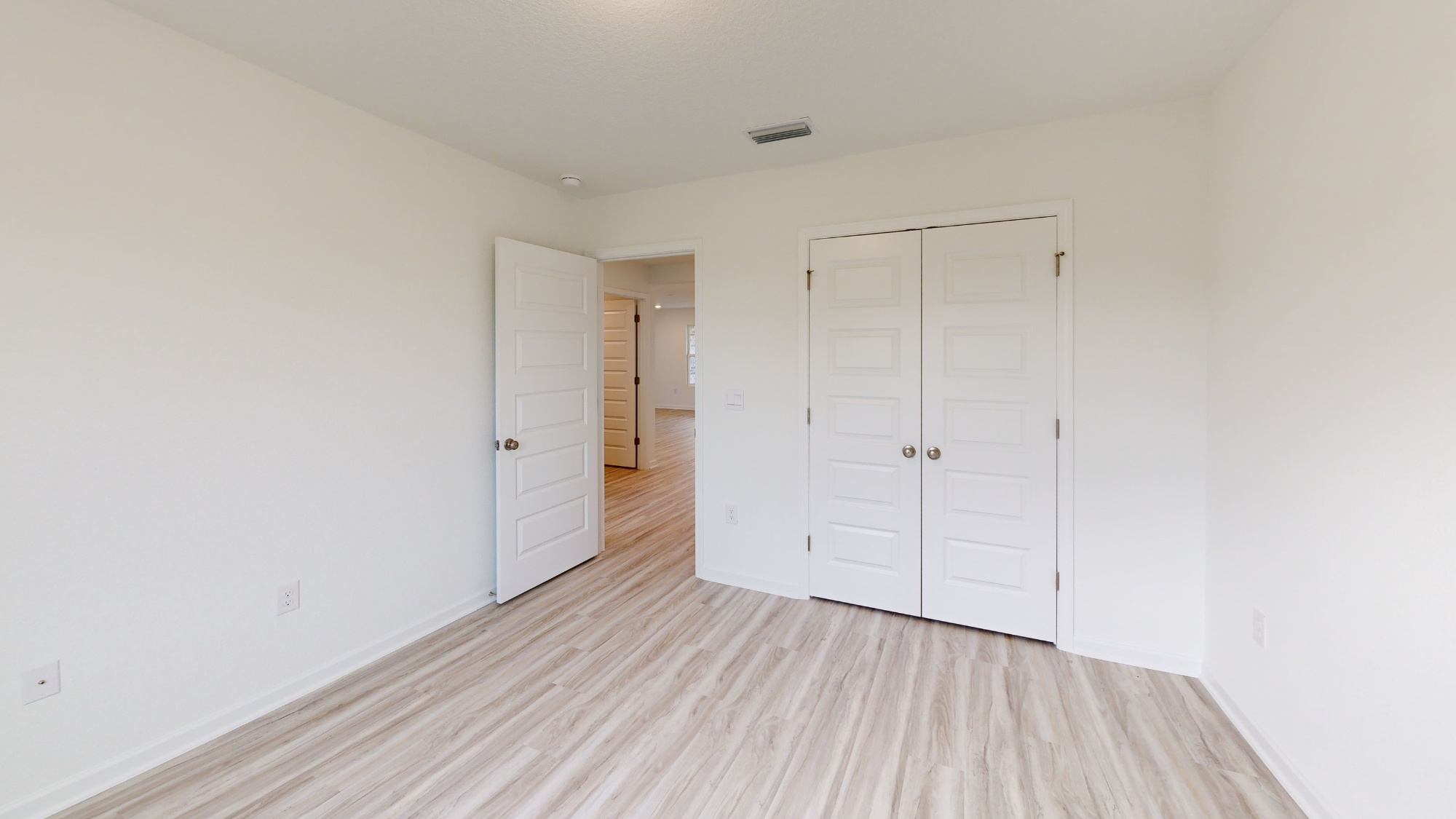 The other front bedroom, which also has a large closet.
