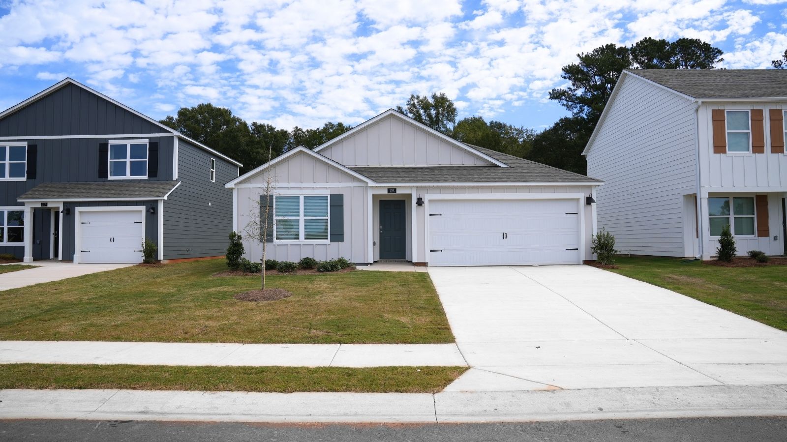 125 Autumn Way exterior