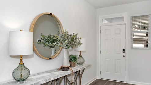Entry to home with LVP flooring