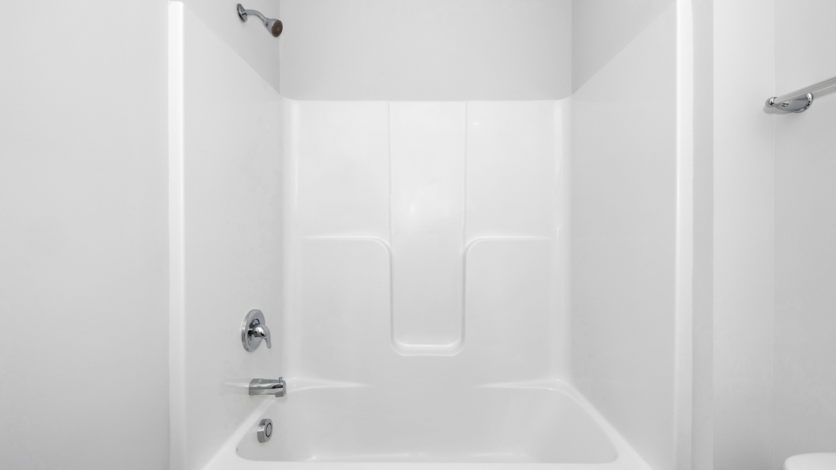 Secondary bath with shower tub combo