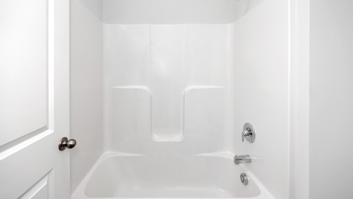 Secondary bath with shower tub combo