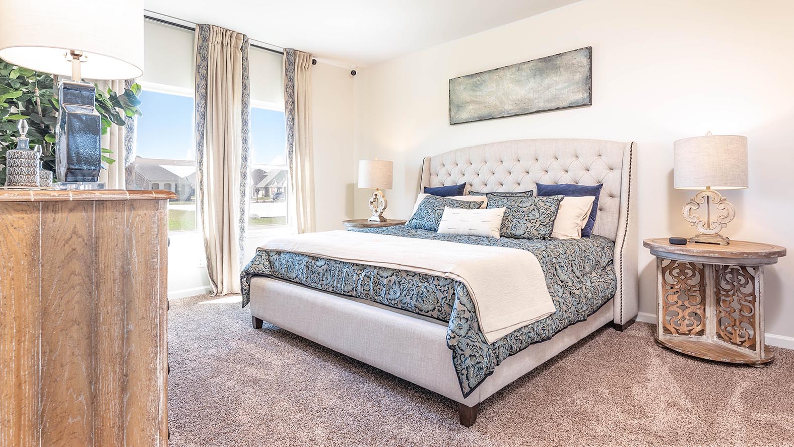 primary bedroom with space for king size bedroom set