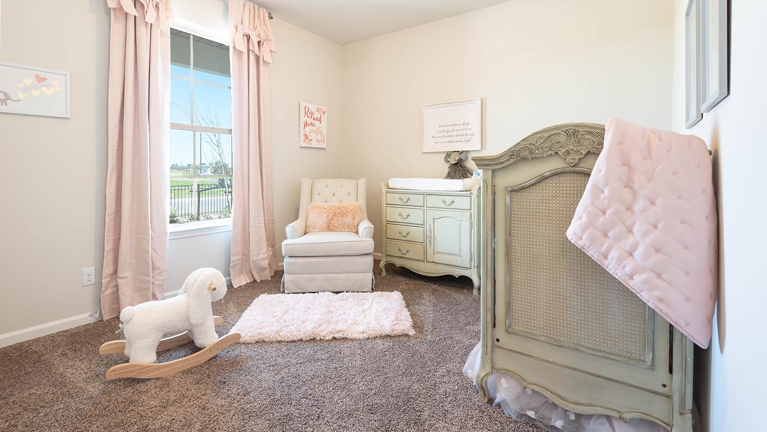 second bedroom with full or queen size bedroom