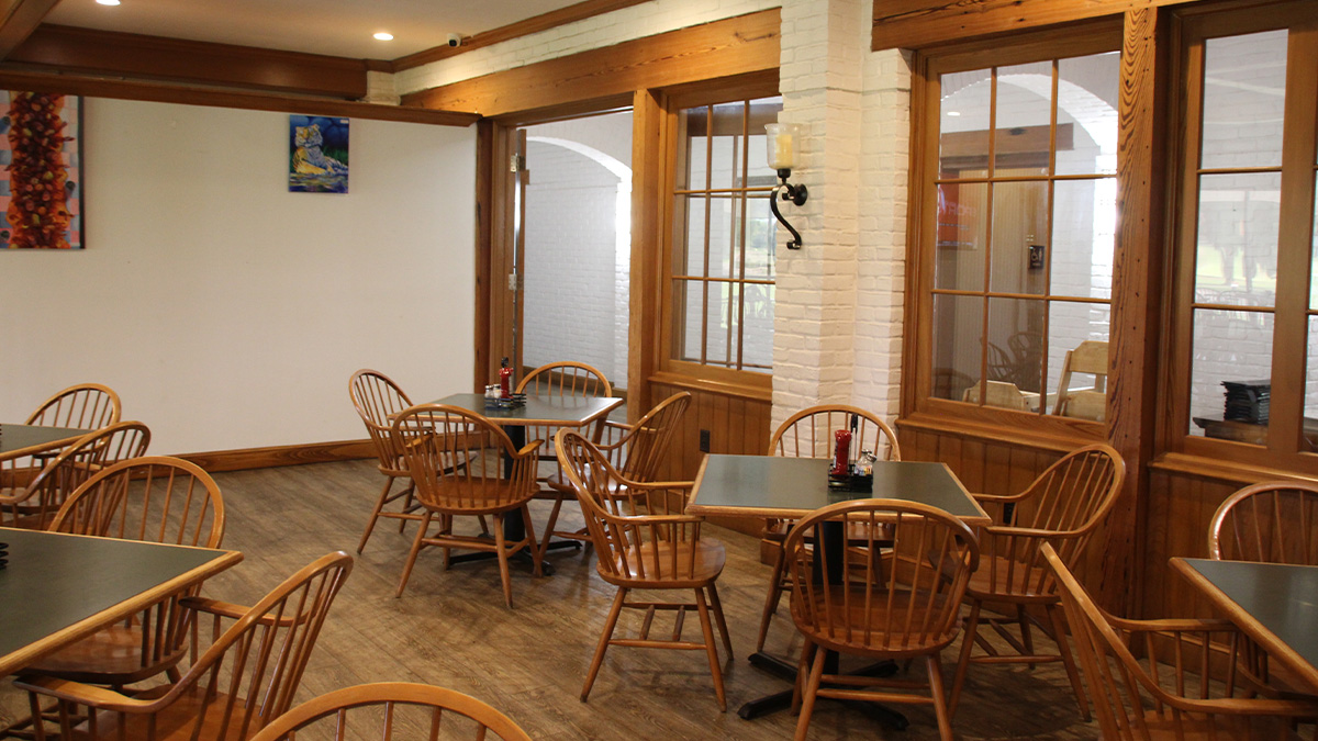 Inside Clubhouse Bistro
