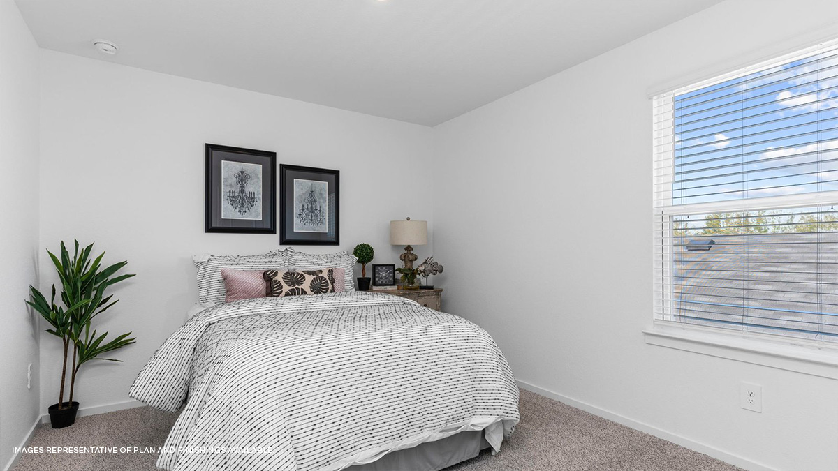 Second bedroom with space for up to queen bedroom set