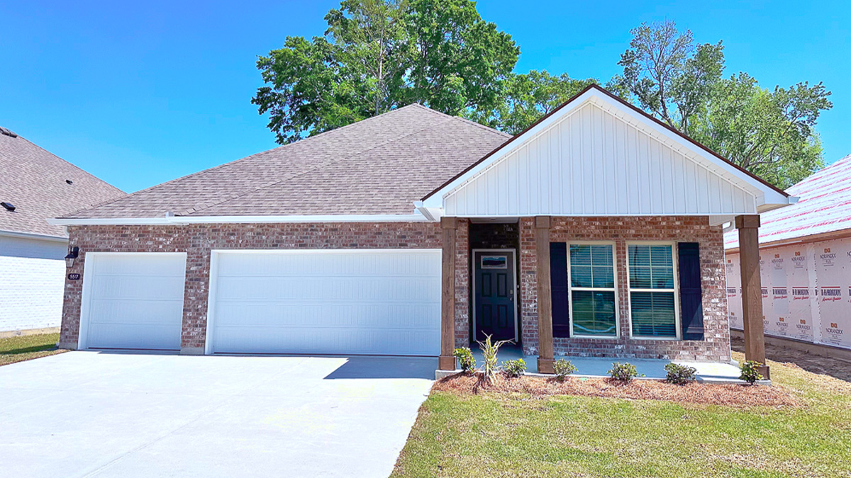 Available Home in Heron Pointe Baton Rouge, LA D.R. Horton