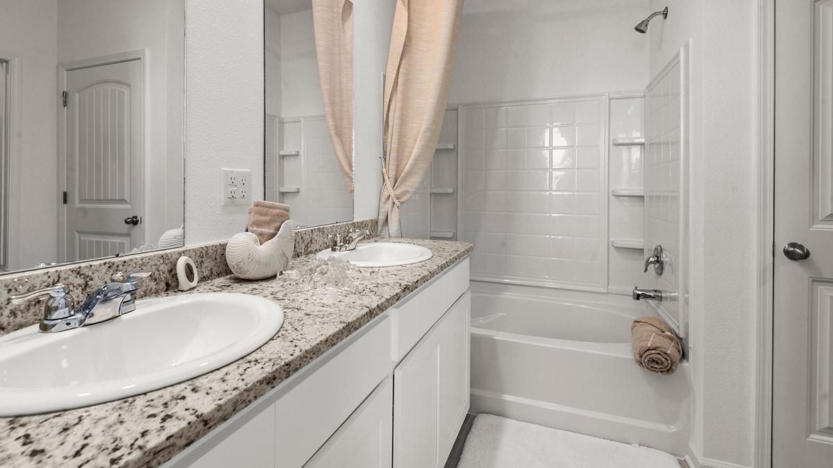 New Homes in Pelican Lakes BATON ROUGE, LA D.R. Horton