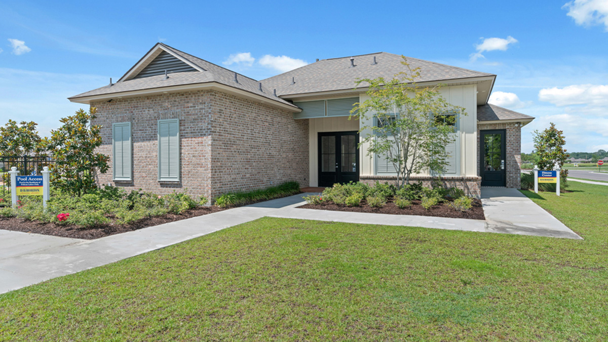 New Homes in Pelican Lakes BATON ROUGE, LA D.R. Horton