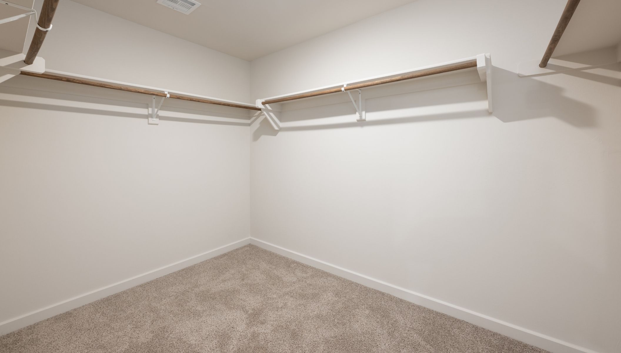 walk in closet of kingston floor plan